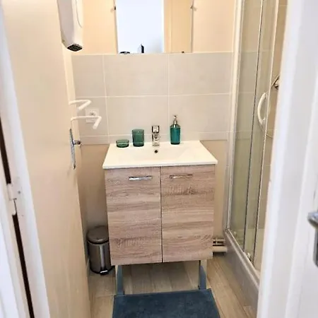 Paisible Proche Hypercentre Apartment